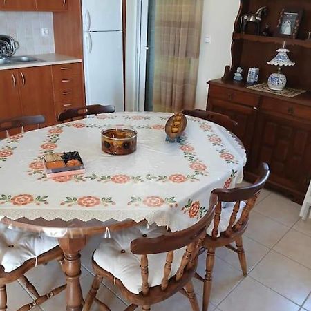 Tsakei Παραθαλασσιο Σπιτι Στην Εξοχηヴィラ エクステリア 写真