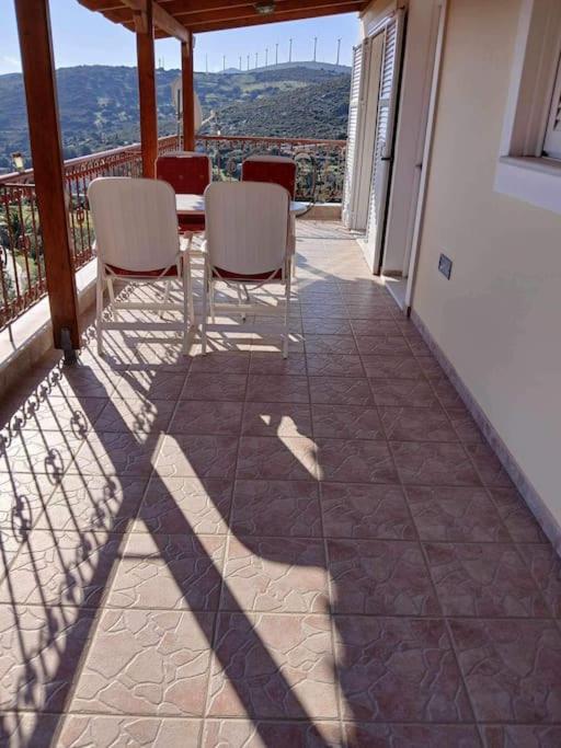 Tsakei Παραθαλασσιο Σπιτι Στην Εξοχηヴィラ エクステリア 写真